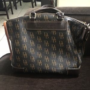 Dooney & Bourke Zip Satchel Purse-  Good Condition
